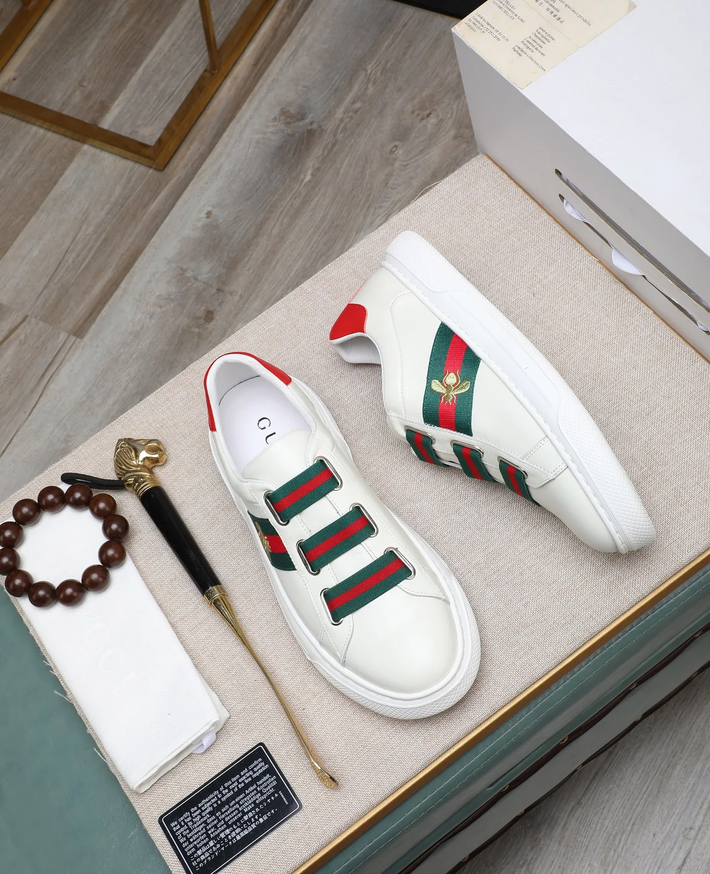 Men's shoes 💰480 GUCCI🔍🔍The latest models are available simultaneously at the counter. Original calfskin imported from Italy, genuine leather lining, (high-end, extravagant, and classy) with exquisite workmanship. Soles: Original soles specially provided by the original factory. ⚠Exclusive double-layer movable molded soles are super comfortable⚠. Photos of the real thing. 🎬The real thing is even better.